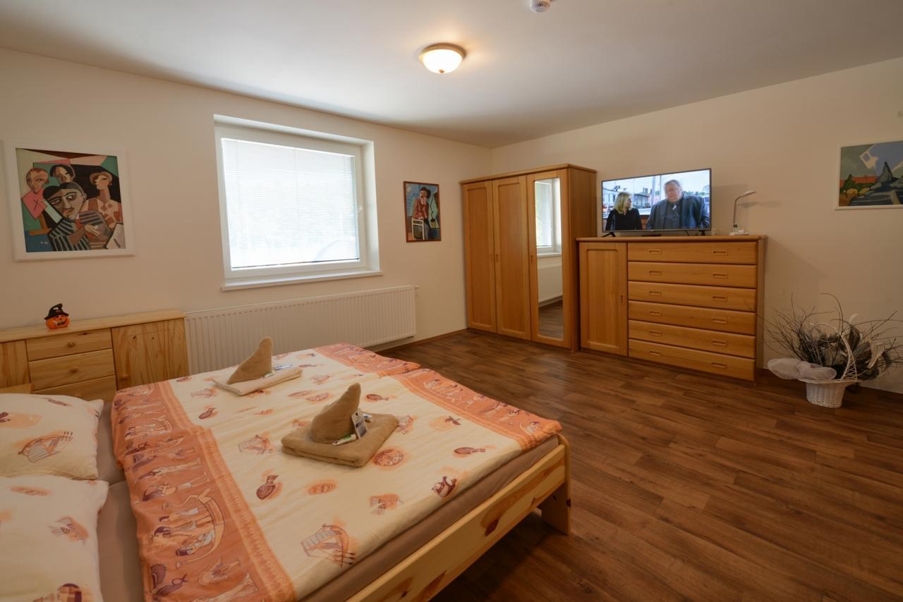 Ferienwohnung Skolici Stredisko Abena S Ubytovanim Ostrava Exterior foto